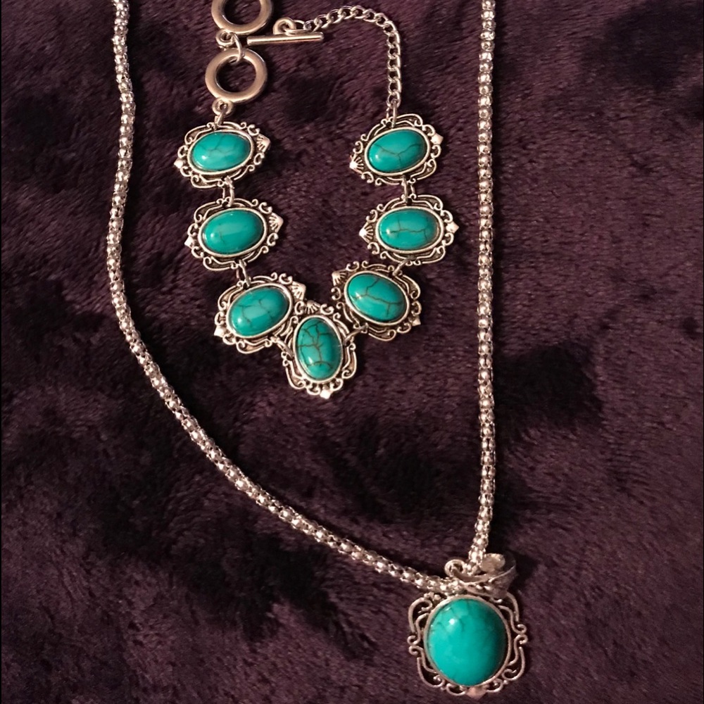 🔥3/$15🧊 Red/Gold or Green/Gold stone jewelry set